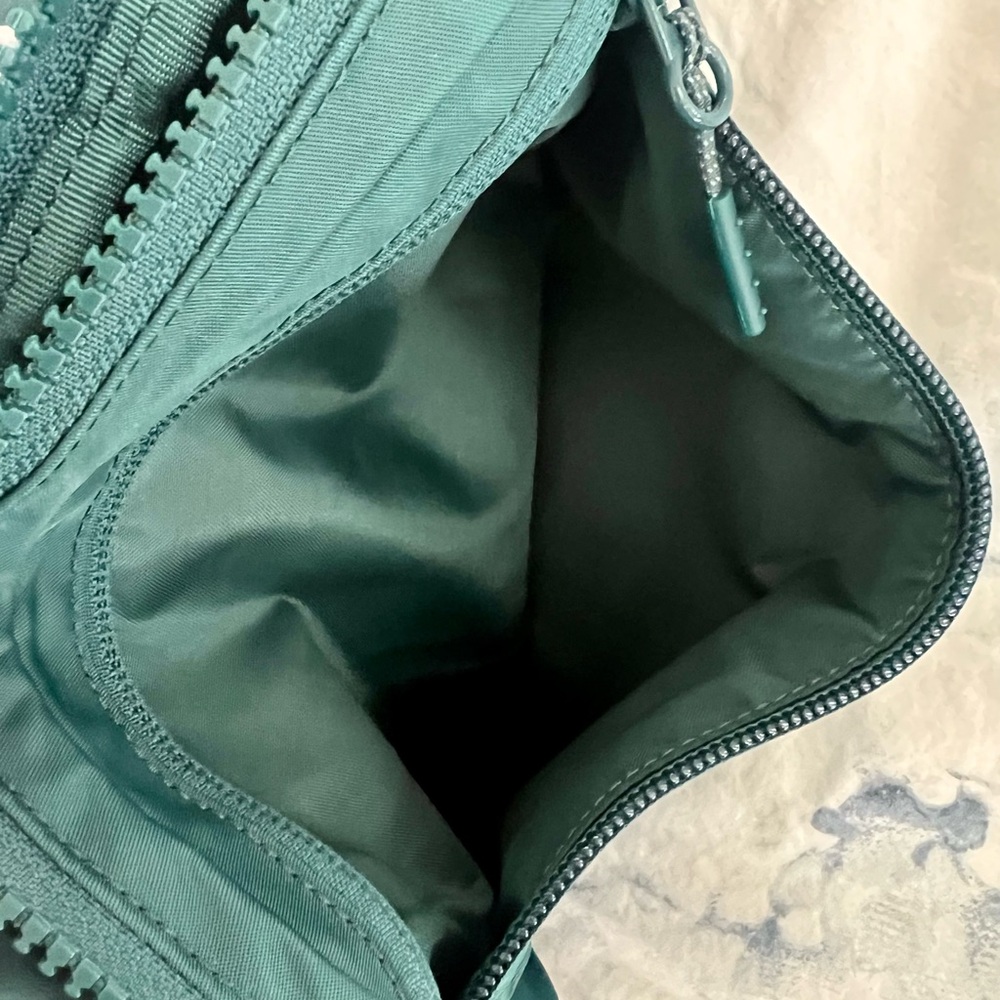 Lululemon Teal 2L Belt Bag - Picture 5 of 5